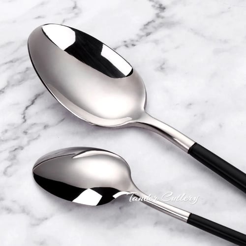 طقم أدوات مائدة فضي - 4 قطع (متوفر اسود وابيض)