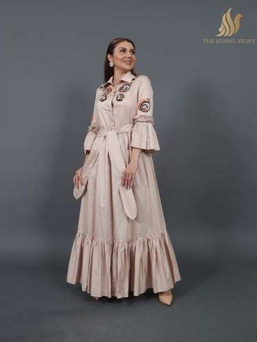 جلابية قطن سكري بقطع مشغولة