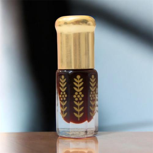 دهن عود كينام