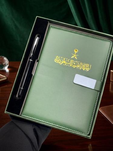 دفتر جلد فاخر في بوكس اهداء