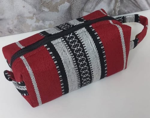 حقيبة يد من قماش السدو