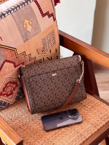 حقيبة دكني وسط