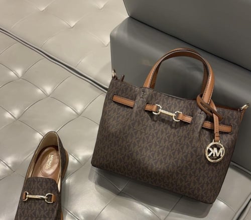 مايكل كورس وسط