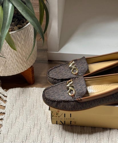 حذاء مايكل كورس