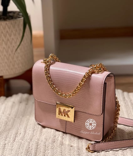 حقيبة كتف وكروس مايكل كورس وردي