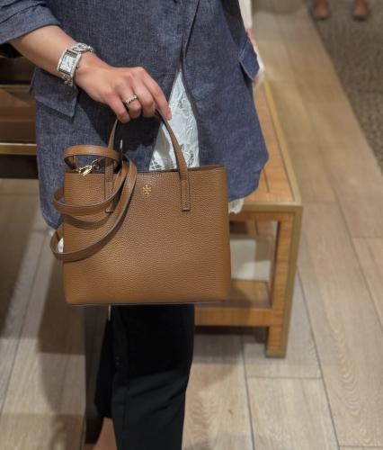 حقيبة tory burch وسط