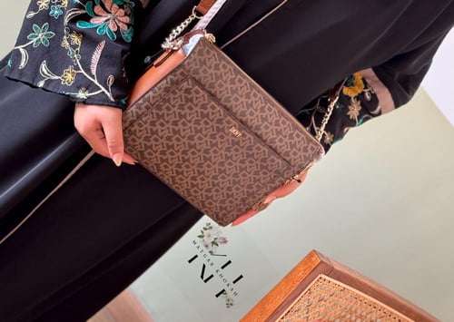 حقيبة دكني وسط