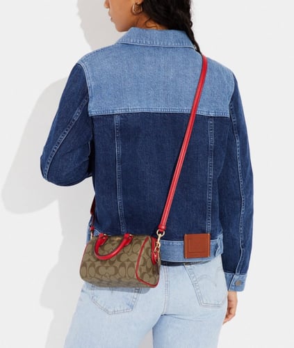 كوتش حجم ميني