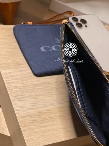 باوتش كوتش كحلي