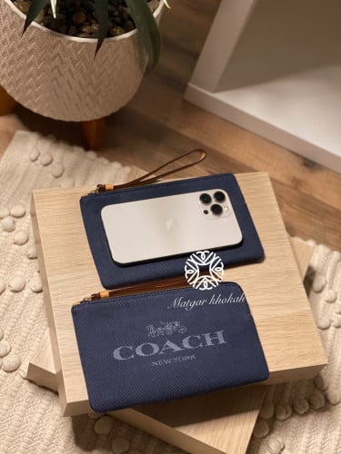 باوتش كوتش كحلي