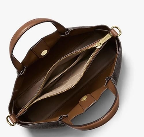 مايكل كورس وسط