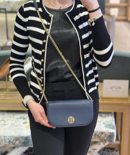 شنطة tory burch كحلي حجم سمول