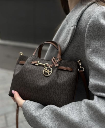 مايكل كورس وسط