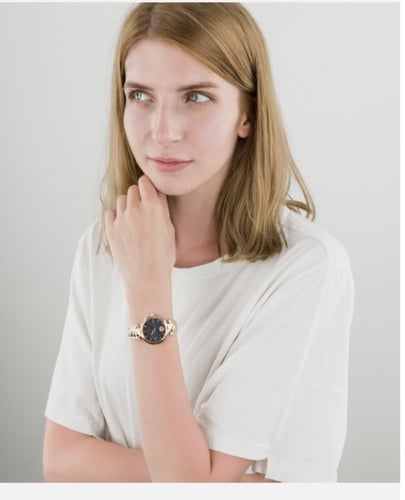 ساعة فيرسس فيرزاتشي روز قولد