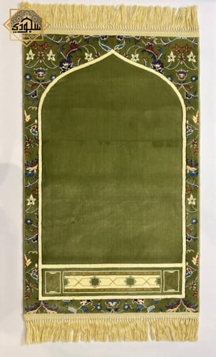 سجادة الحرم أخضر – نعومة فاخرة وثبات غير منزلق 8 م...