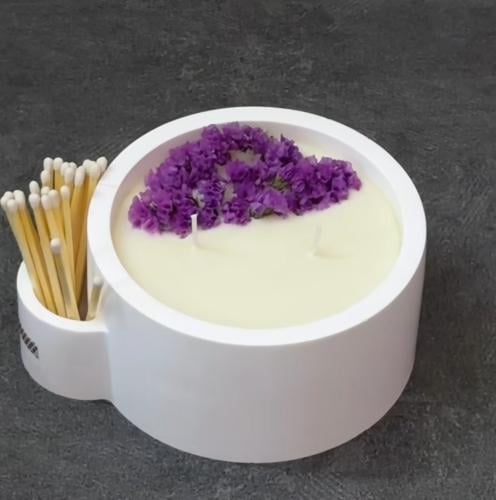 شمعة و أعود كبريت و اعواد ثقاب