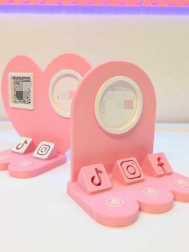 استاند الهويه الذكيه NFC