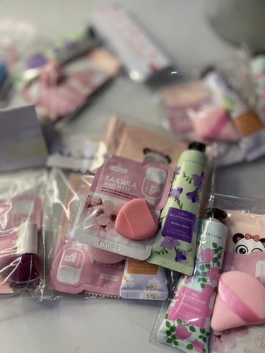 توزيعات العنايه . توزيعات الكبار توزيعات العيد