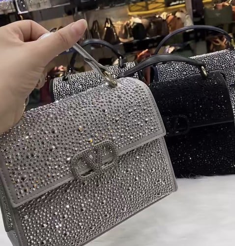 شنطة فالنتينو كريستال