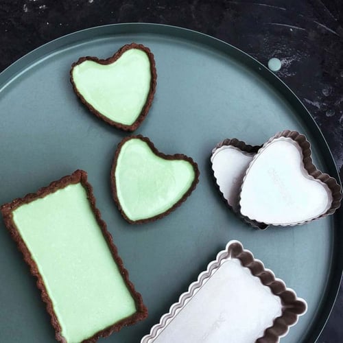 صواني ميني تارت قلب 4 قطع قاعدة قابلة للإزالة - شي...