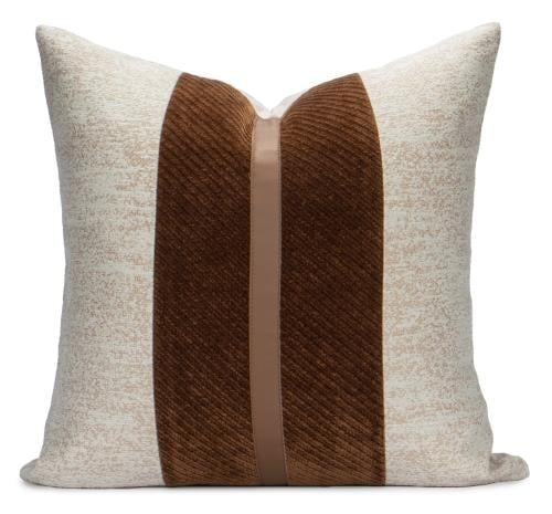 غطاء وسادة بيج وبني