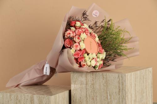 بوكية ورد مع انوش