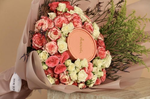 بوكية ورد مع انوش