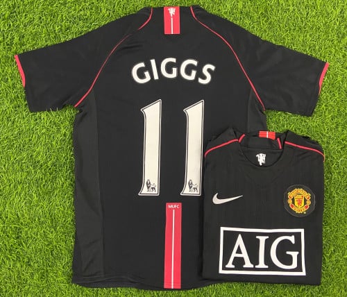 تيشيرت بطباعة جيجز مانشيستر يونايتد 2008 مقاس S