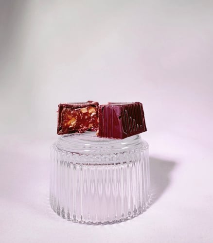 تمرية شوكولاته بالمكسرات