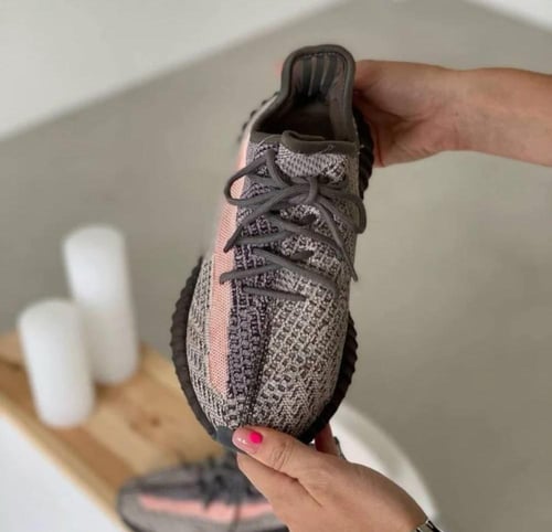 شوز ييزي ٣٥٠ - Yeezi 350