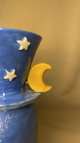 قمع قهوة بتصميم نجوم و قمر