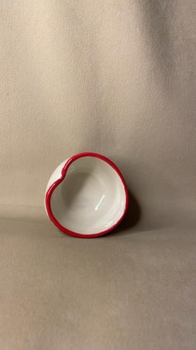 كوب اسبريسو بشكل قلب - سررت بالعمر مره و كنت أنتِ...