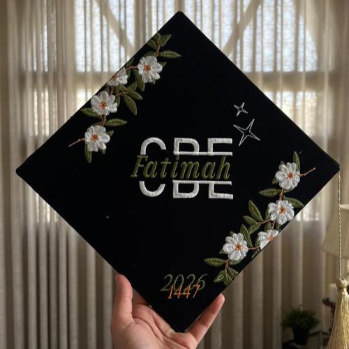 قبعة تخرج CBE