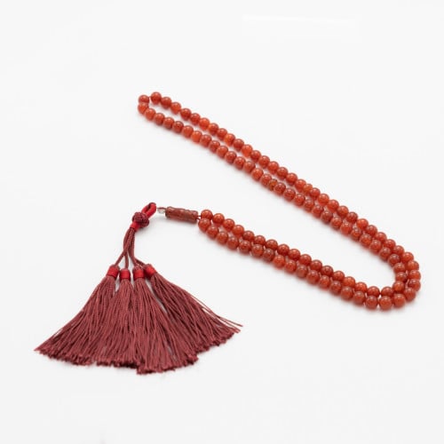 عقيق 99 مع شاهدة قماشية