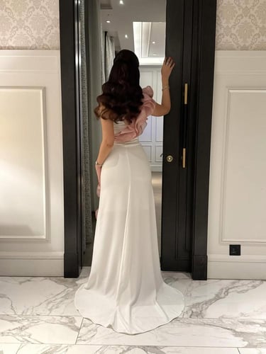 فستان سهرة مزين بالاوجنزا الأنيق