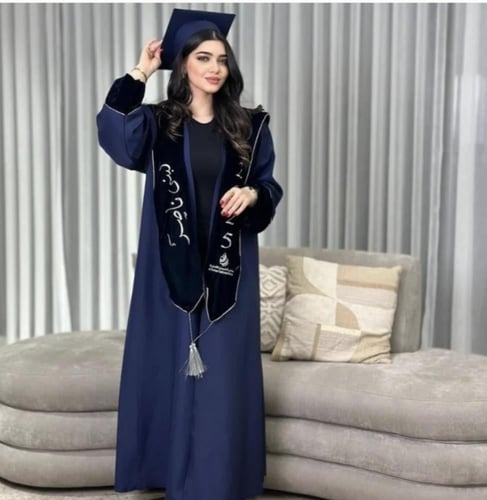 طقم عباية تخرج كحلي ومخمل اسود