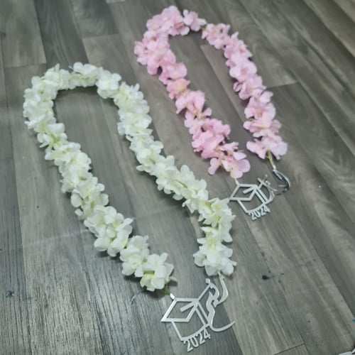 عقد التخرج بالاسم