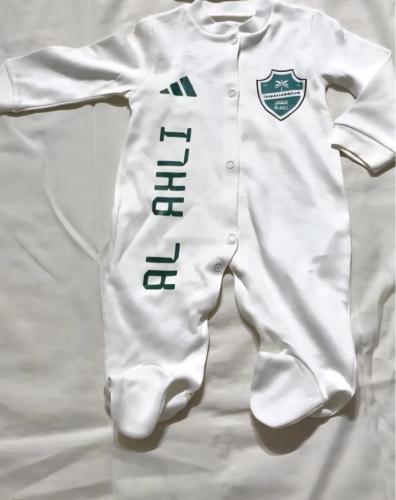 بربتوز بشعار النادي اللي تبيه