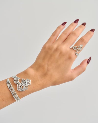 بكج بالنقش العربي المزخرف