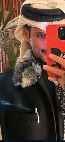 سديري رجالي سنقل فيس قلاب صوف لون اسود