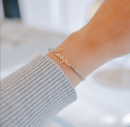 اسواره بالاسم تصميم حسب الطلب