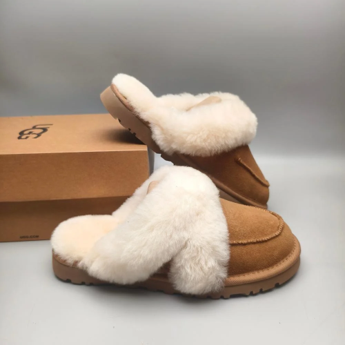 حذاء شتوي UGG