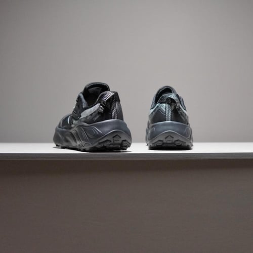 حذاء New Balance Hierro V9