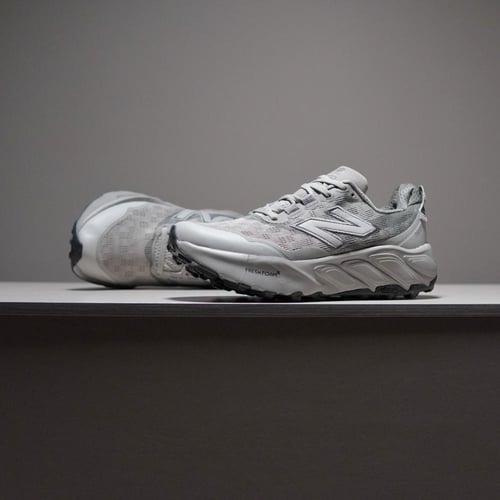 حذاء New Balance Hierro V9