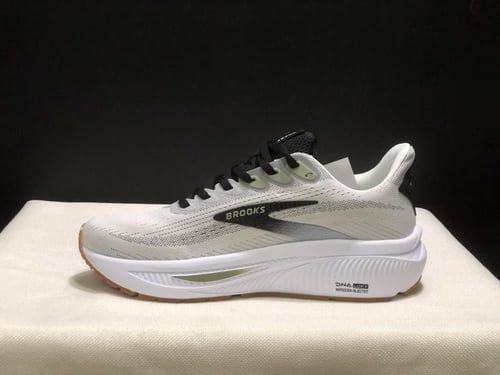 حذاء بروكس Brooks Ghost 17