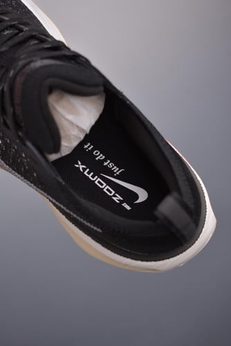 حذاء نايك Nike Zoom X
