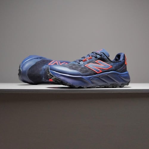 حذاء New Balance Hierro V9