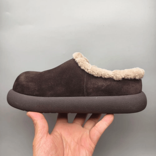 حذاء شتوي UGG