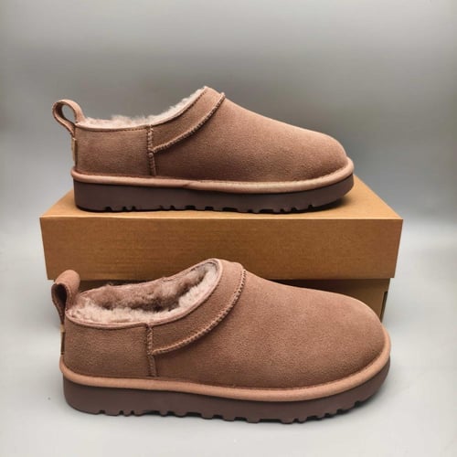 حذاء شتوي UGG