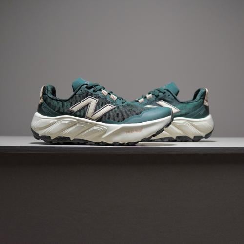 حذاء New Balance Hierro V9